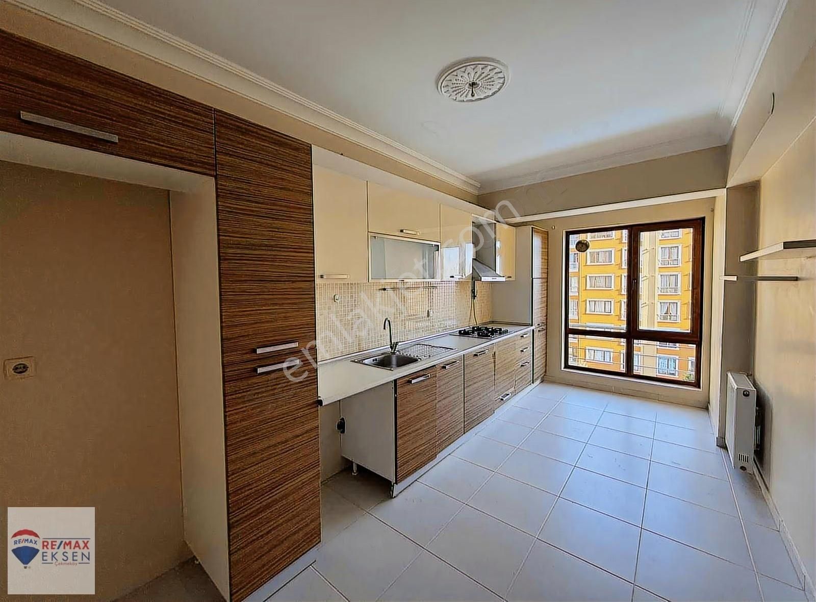 Pendik Yeşil Vadi Evlerinde Ferah Manzaralı Satılık 3+1 Daire - Görsel 23