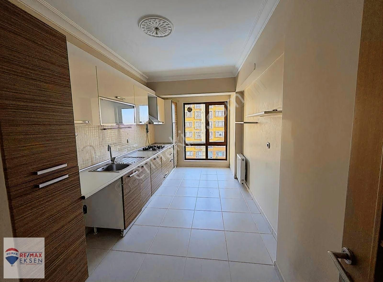 Pendik Yeşil Vadi Evlerinde Ferah Manzaralı Satılık 3+1 Daire - Görsel 16