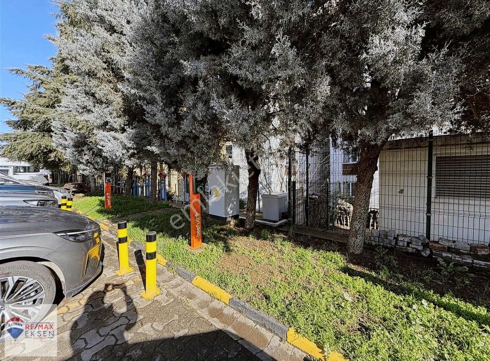 Pendik Yeşil Vadi Evlerinde Ferah Manzaralı Satılık 3+1 Daire - Görsel 2