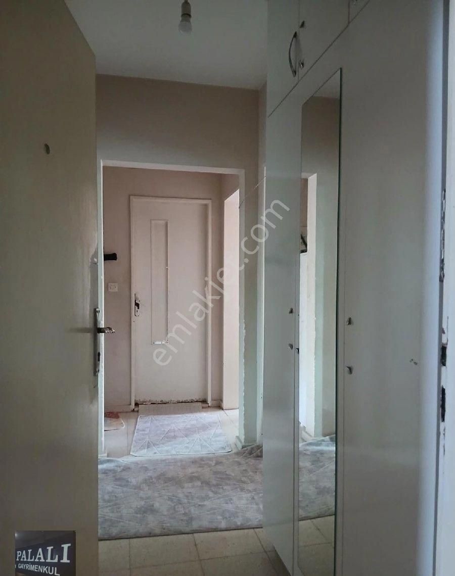 Afetevlerinde 2+1 Geniş Oturumlu Satılık - Görsel 8