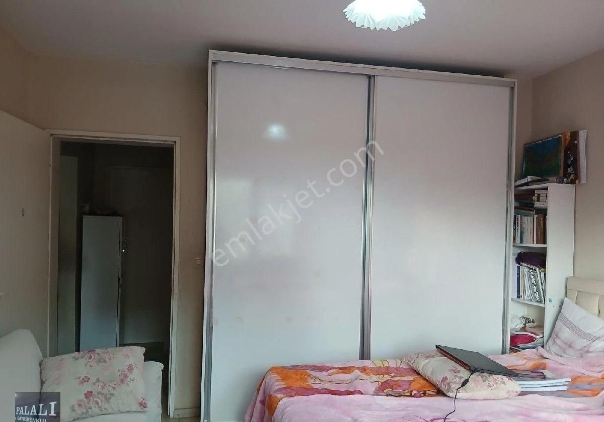 Afetevlerinde 2+1 Geniş Oturumlu Satılık - Görsel 9