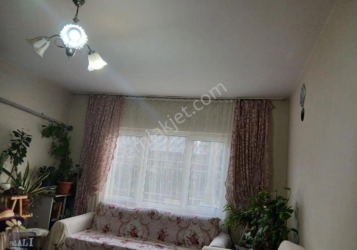 Afetevlerinde 2+1 Geniş Oturumlu Satılık - Görsel 10