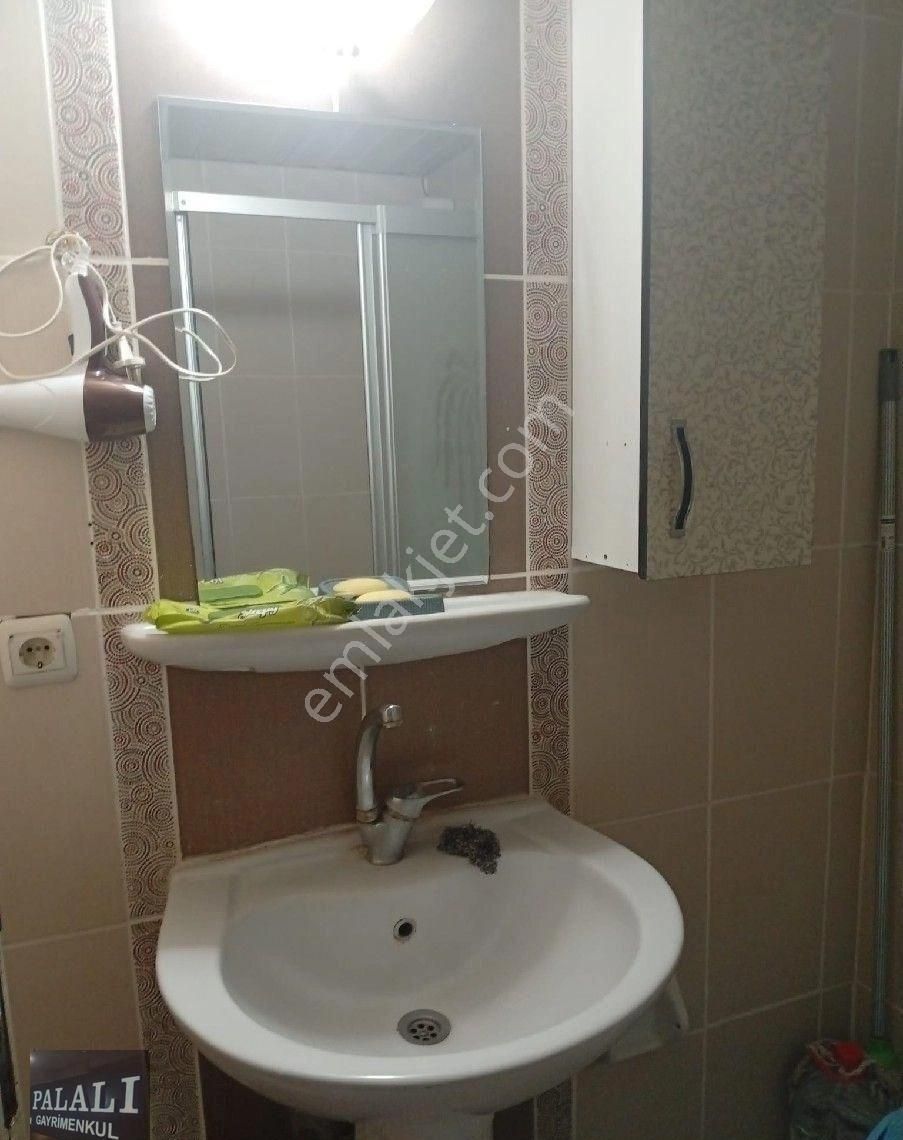 Afetevlerinde 2+1 Geniş Oturumlu Satılık - Görsel 14