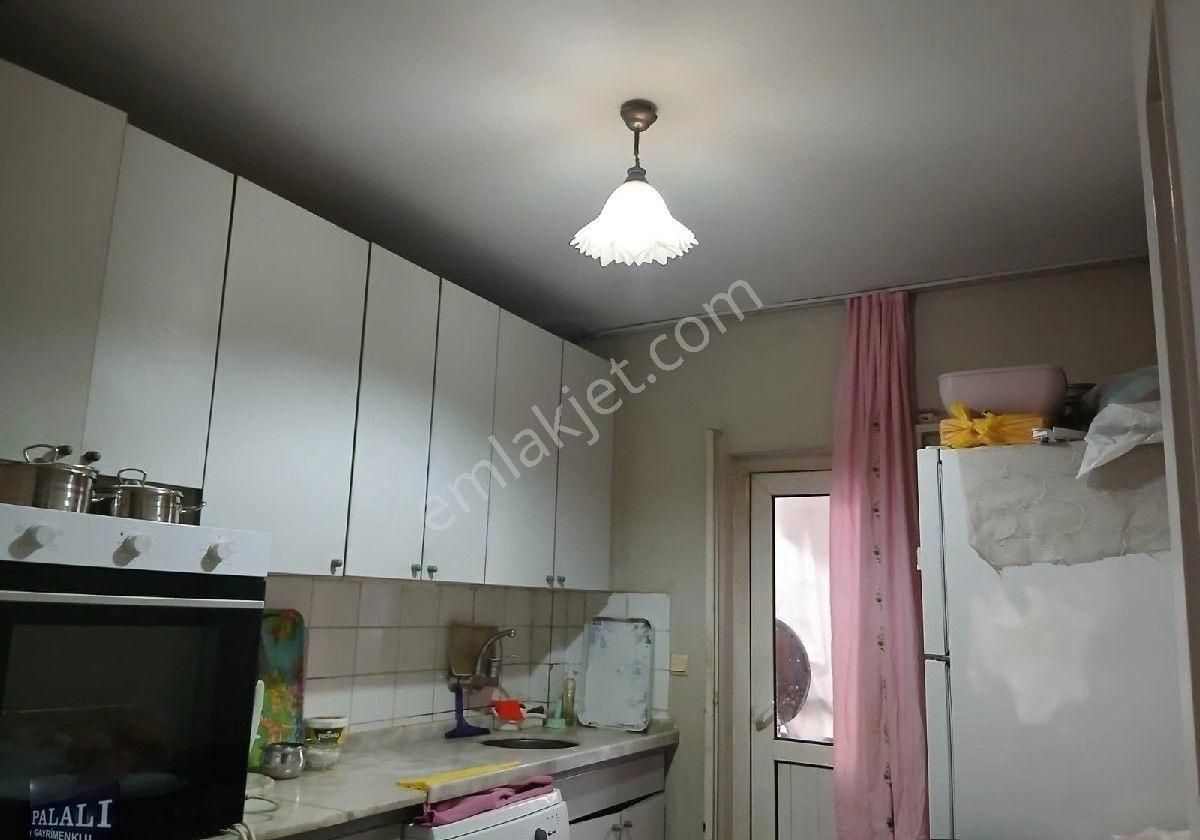 Afetevlerinde 2+1 Geniş Oturumlu Satılık - Görsel 17