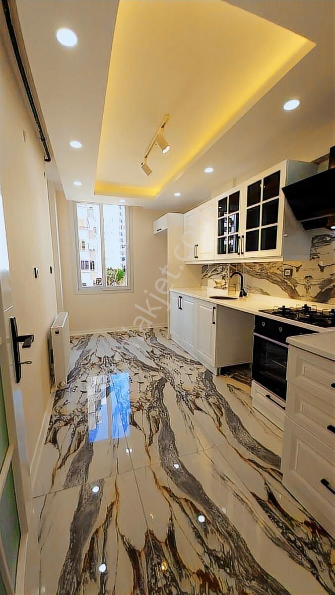 Masalpark Yakını İçi Lüks Yapılı Satılık 3+1 Daire-kombili