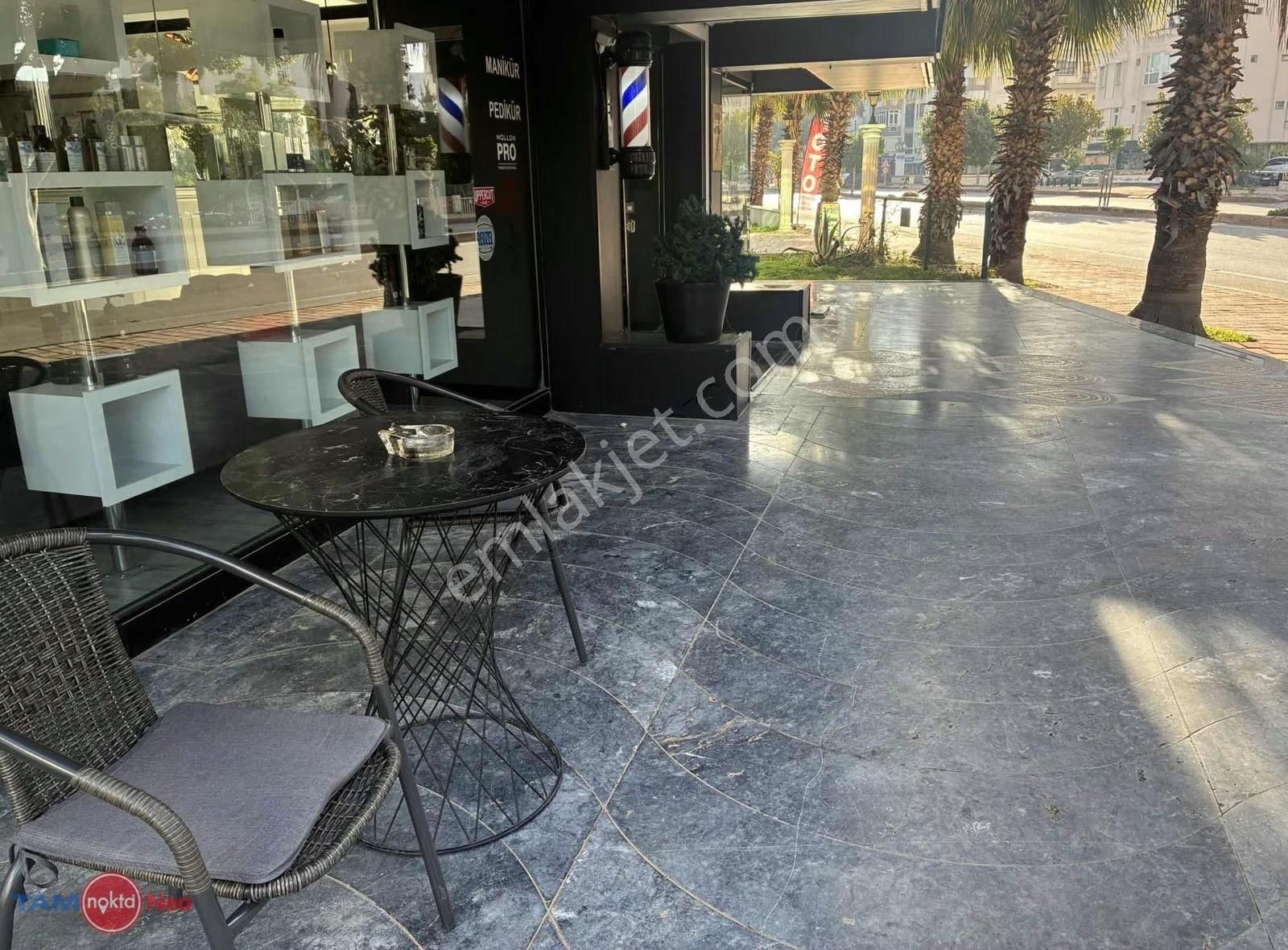 Fener Cadde Üzerinde Satılık Dükkan - Görsel 3