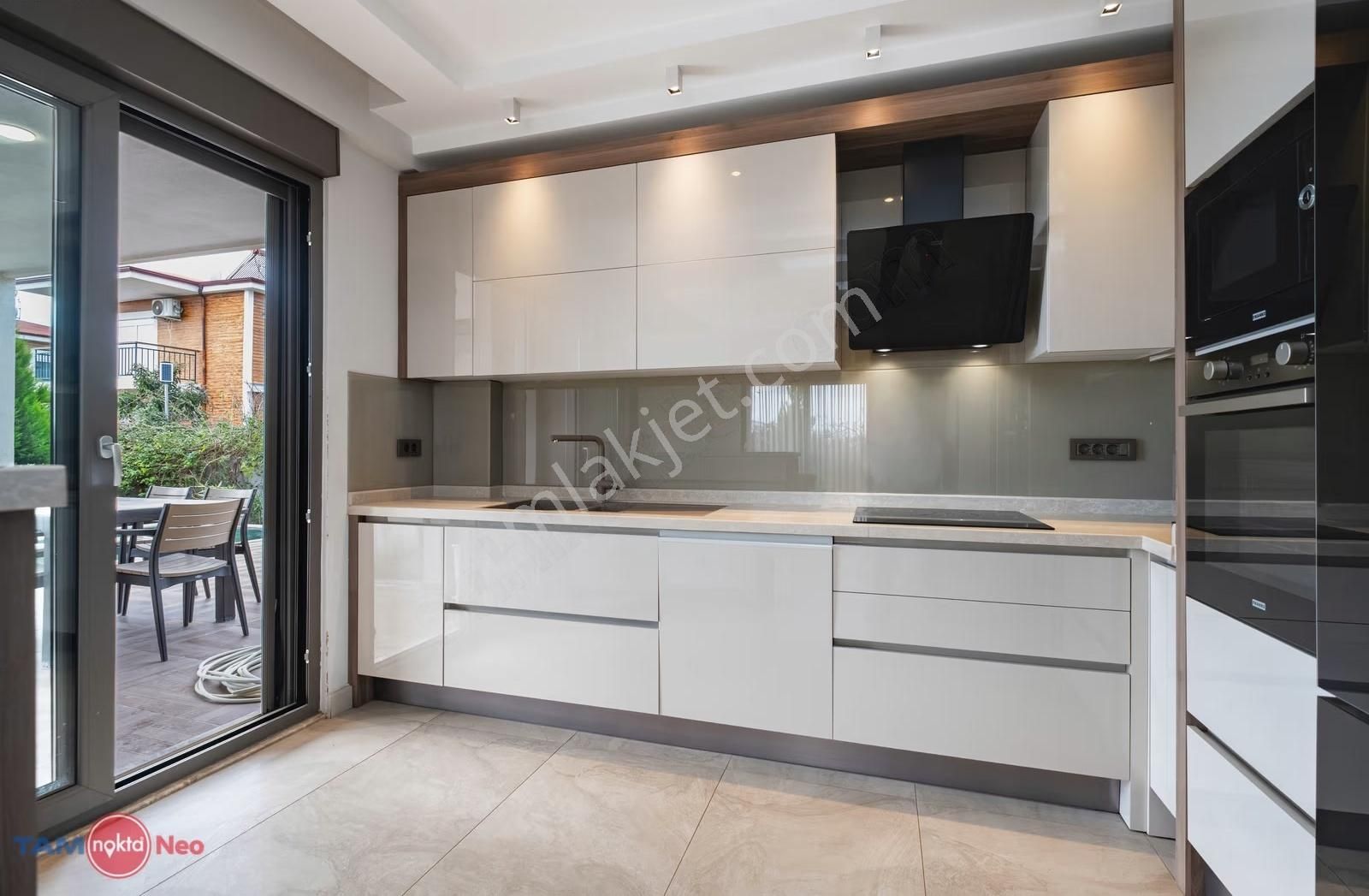 Antalya Kadriye'de Akıllı Ev Sistemli 240 M2 4+1 Lüks Villa - Görsel 21