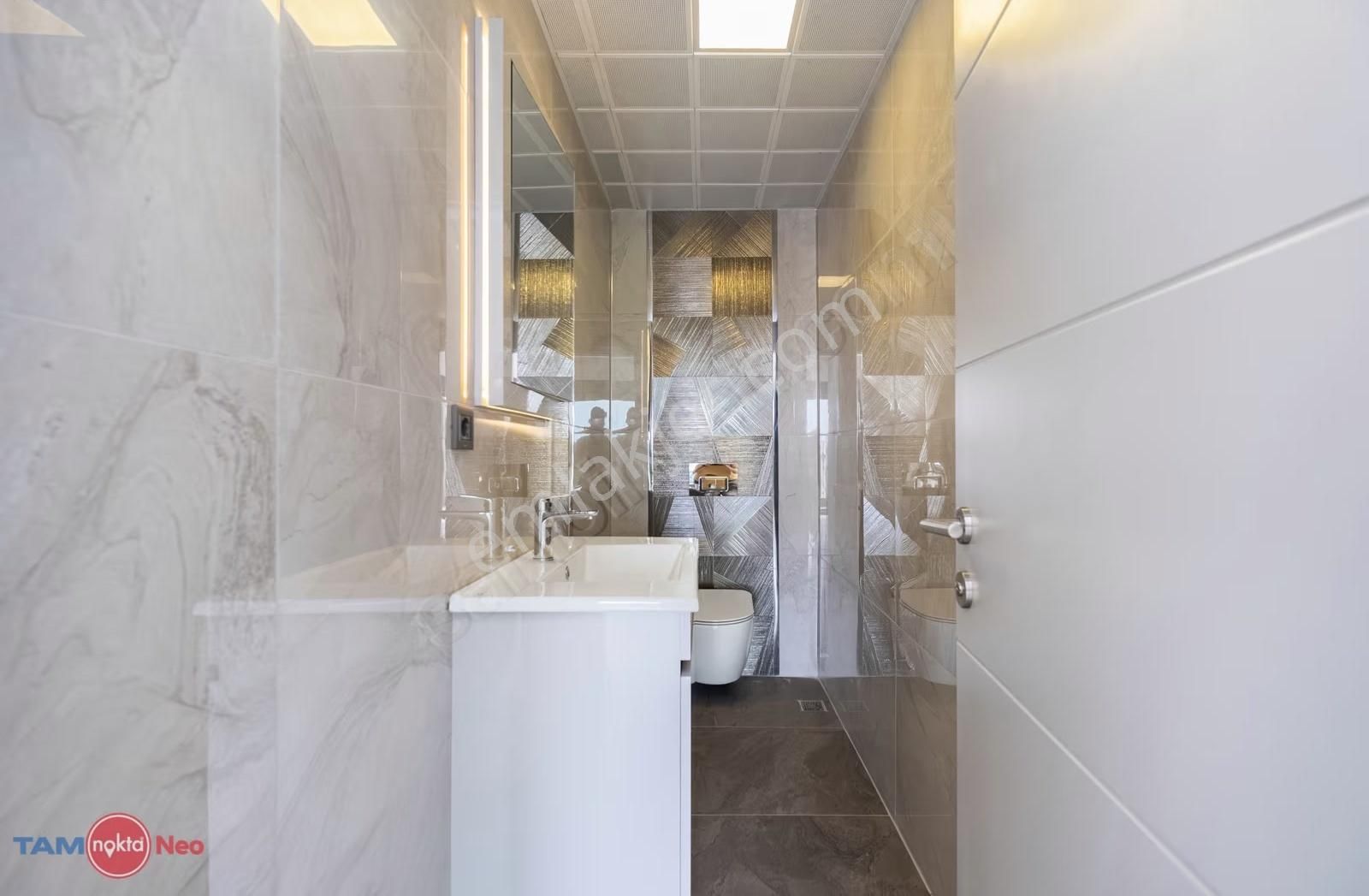 Antalya Kadriye'de Akıllı Ev Sistemli 240 M2 4+1 Lüks Villa - Görsel 8