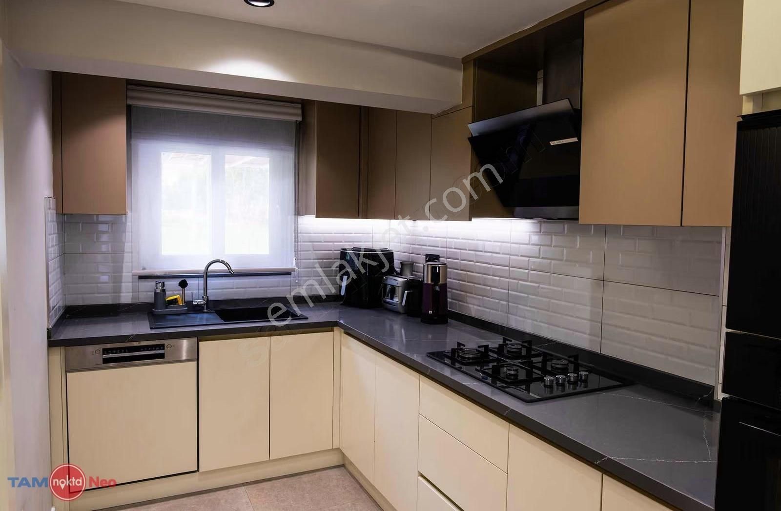 Lara Örnekköy Sitesinde Satılık Tripleks Villa - Görsel 11