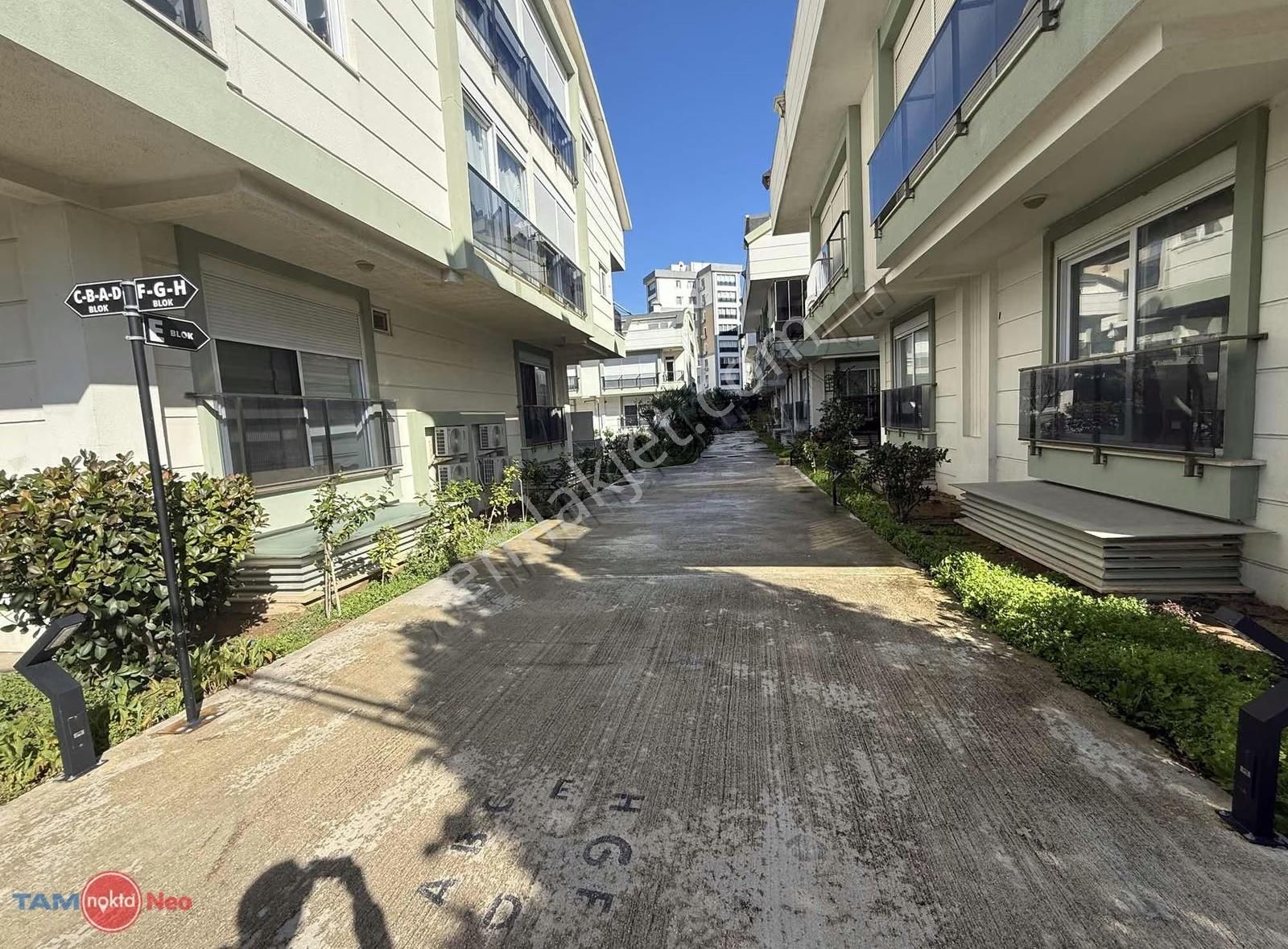 Güzeloba'da Havuzlu Site İçinde Full Yapılı 3+1 Dubleks - Görsel 32