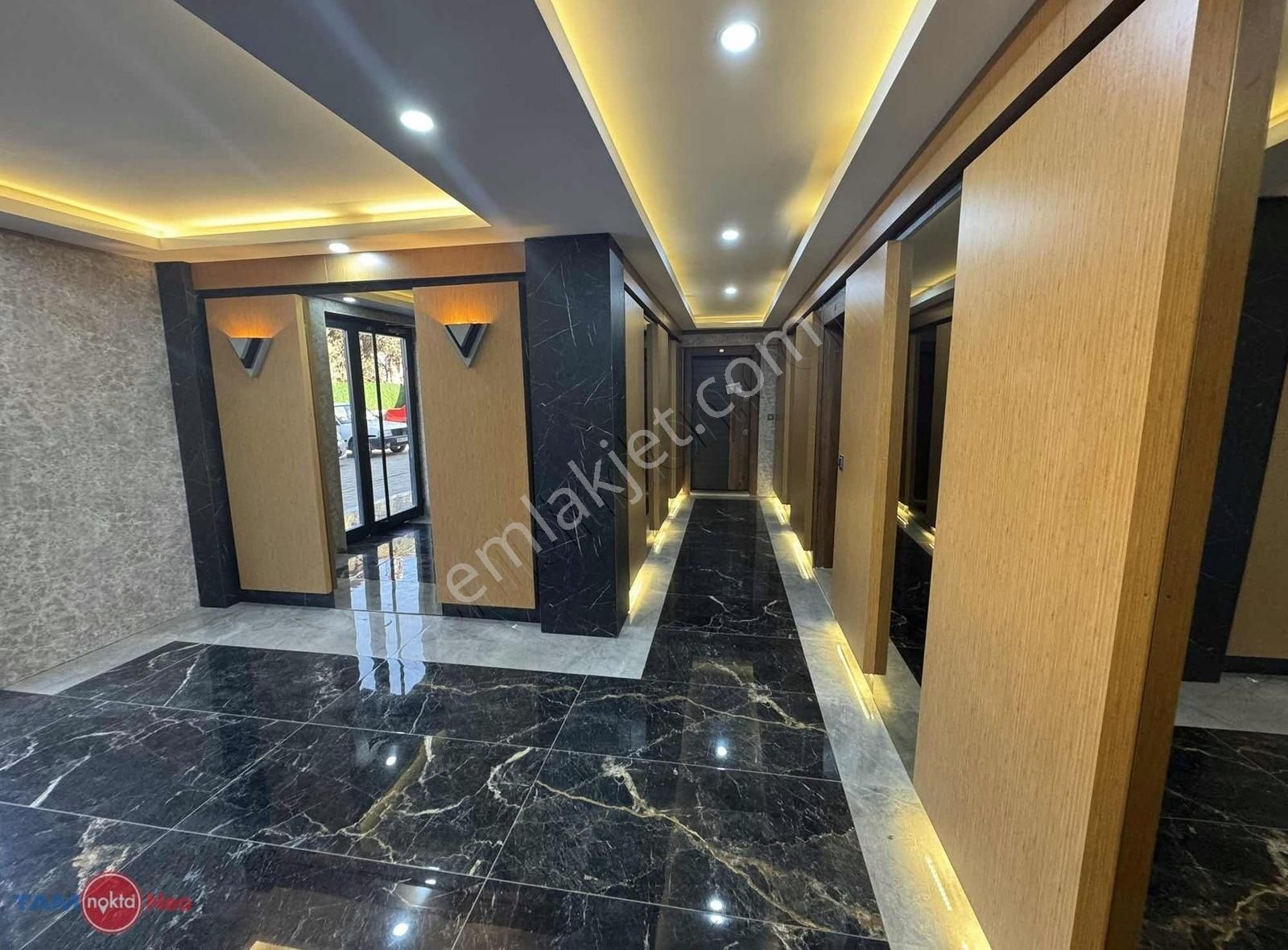 Merkezi Konumda Bahçe Kullanımlı Yüksek Giriş 1+1 Satılık Daire - Görsel 6