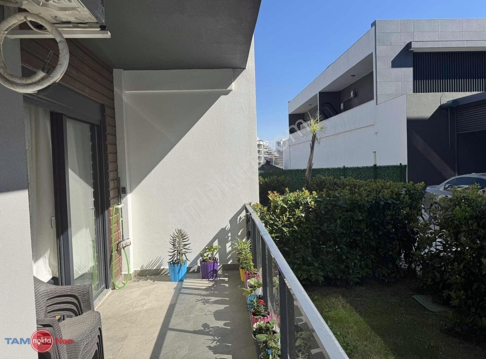 Merkezi Konumda Bahçe Kullanımlı Yüksek Giriş 1+1 Satılık Daire - Görsel 4