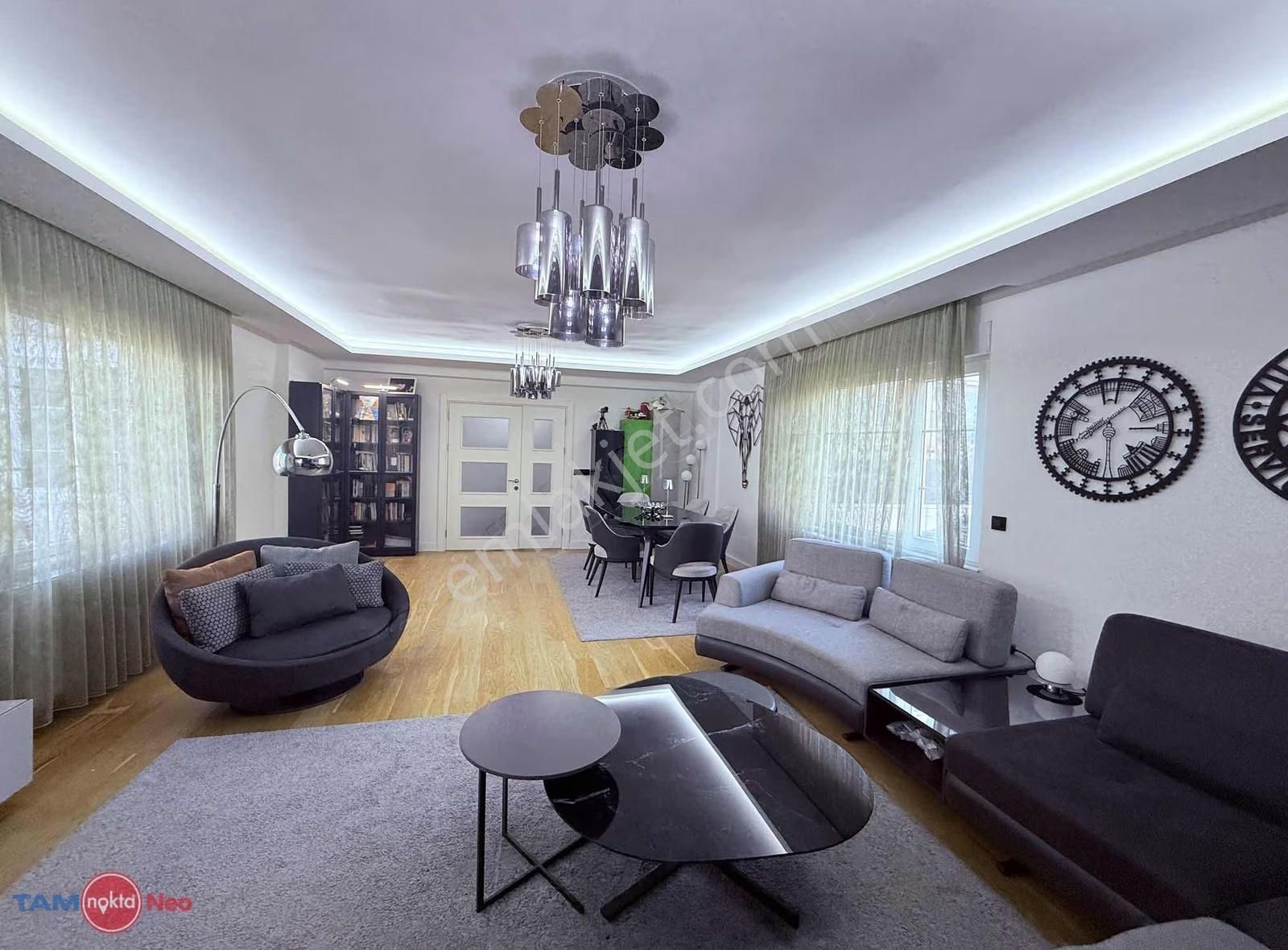 Emre Garıp'ten Denize Yürüme Mesafesinde Full Yapılı Geniş 3+1