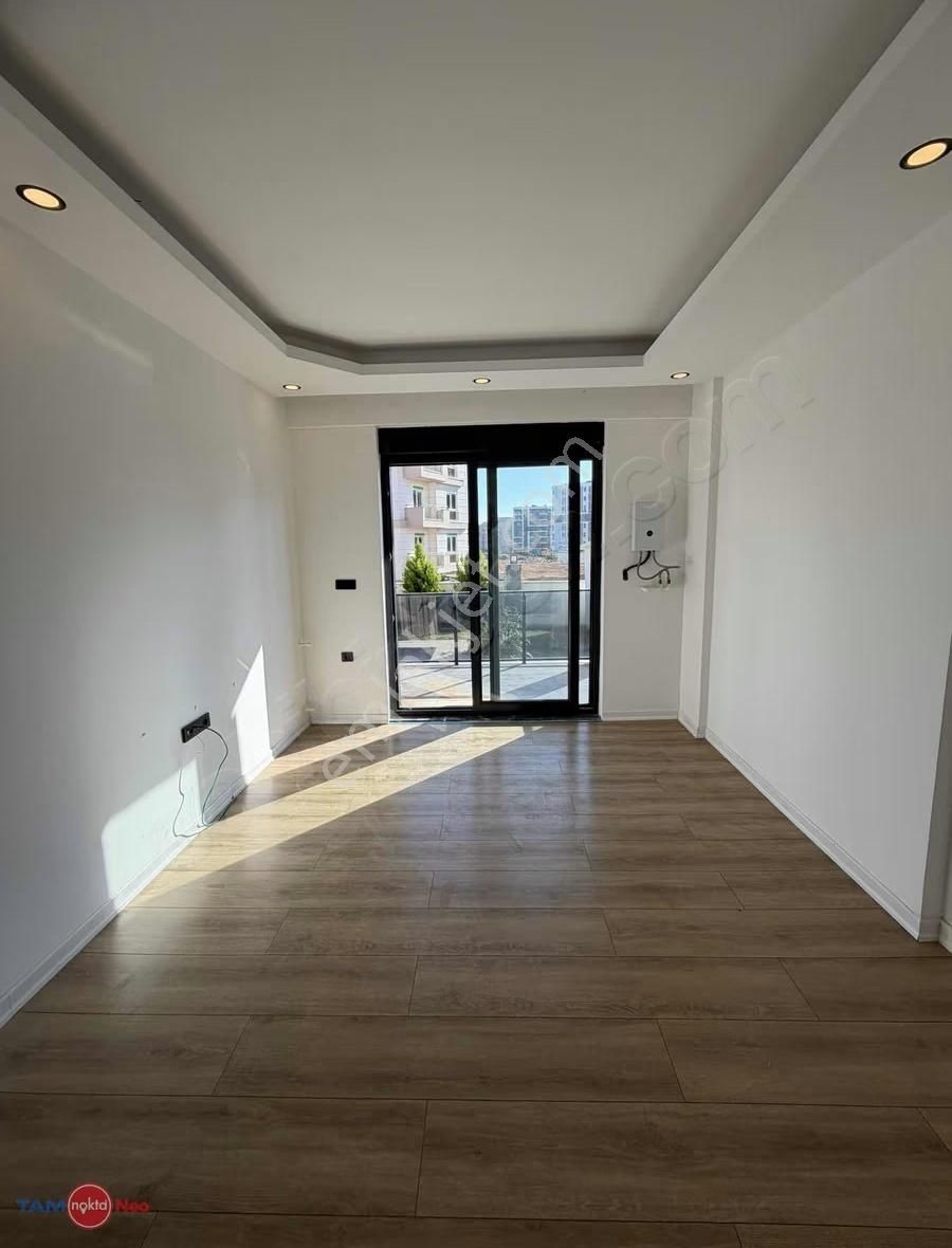 Altıntaş'ta Havuzlu Sitede 1+1 Kiralık Daire - Görsel 9