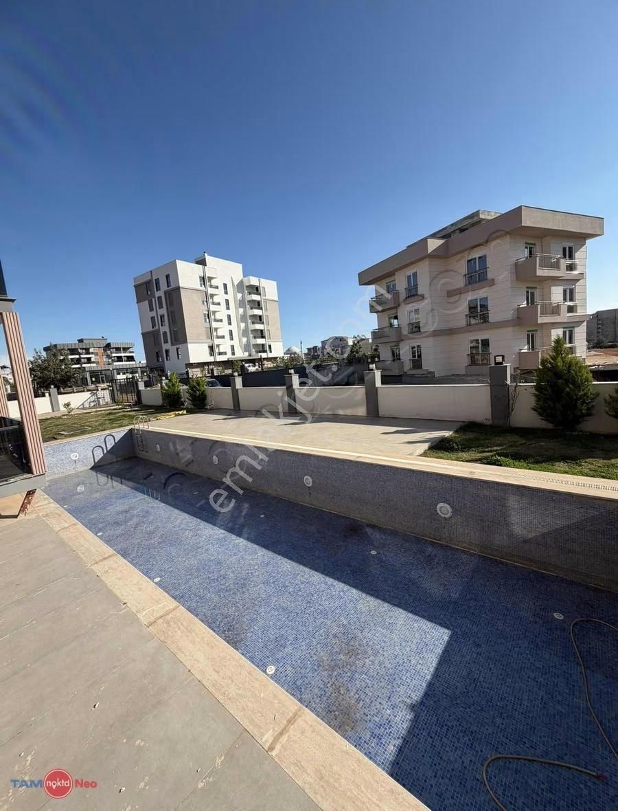 Altıntaş'ta Havuzlu Sitede 1+1 Kiralık Daire - Görsel 17