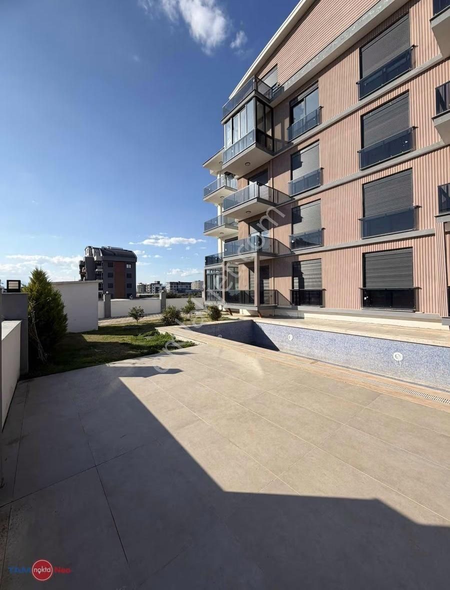 Altıntaş'ta Havuzlu Sitede 1+1 Kiralık Daire - Görsel 12