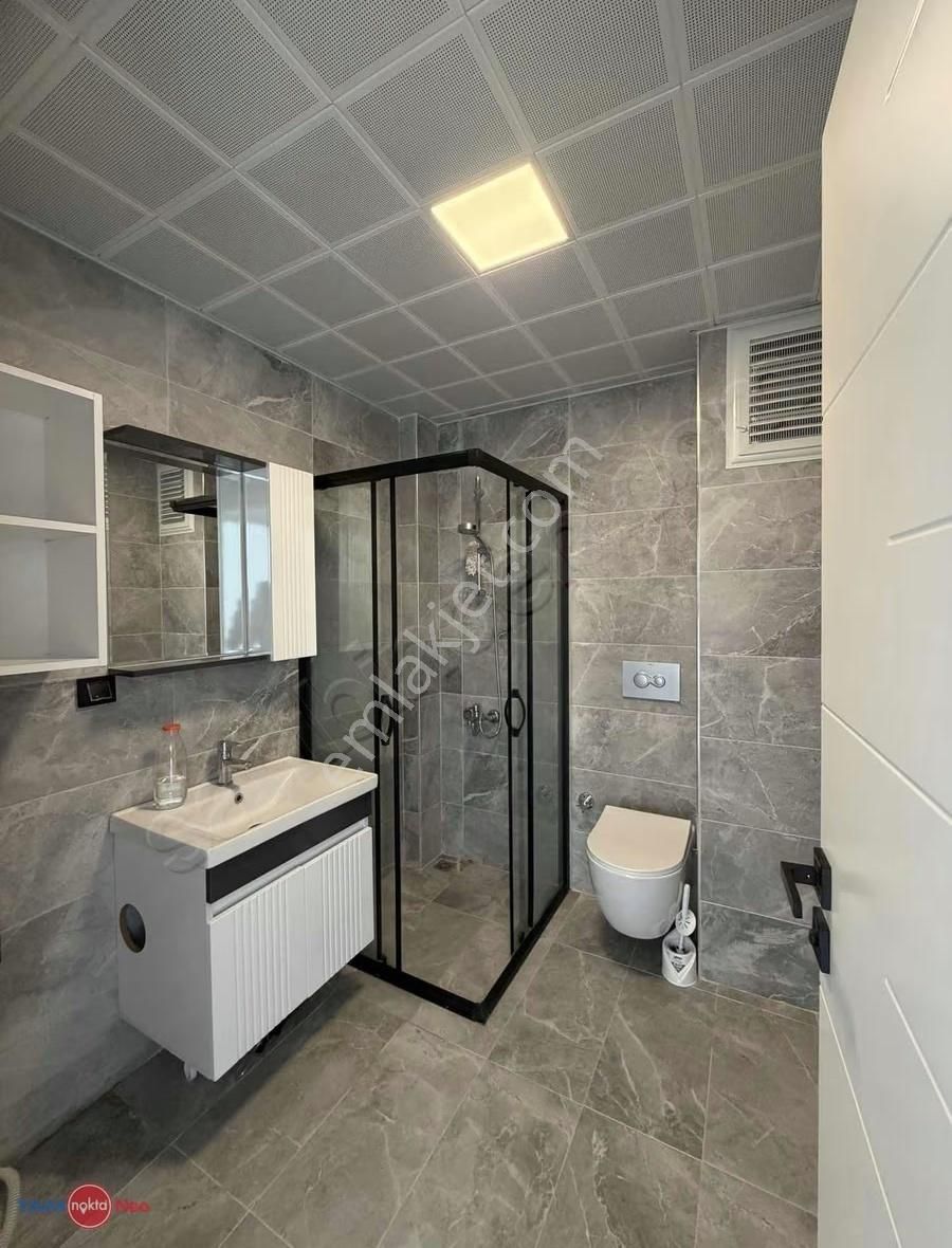 Altıntaş'ta Havuzlu Sitede 1+1 Kiralık Daire - Görsel 2