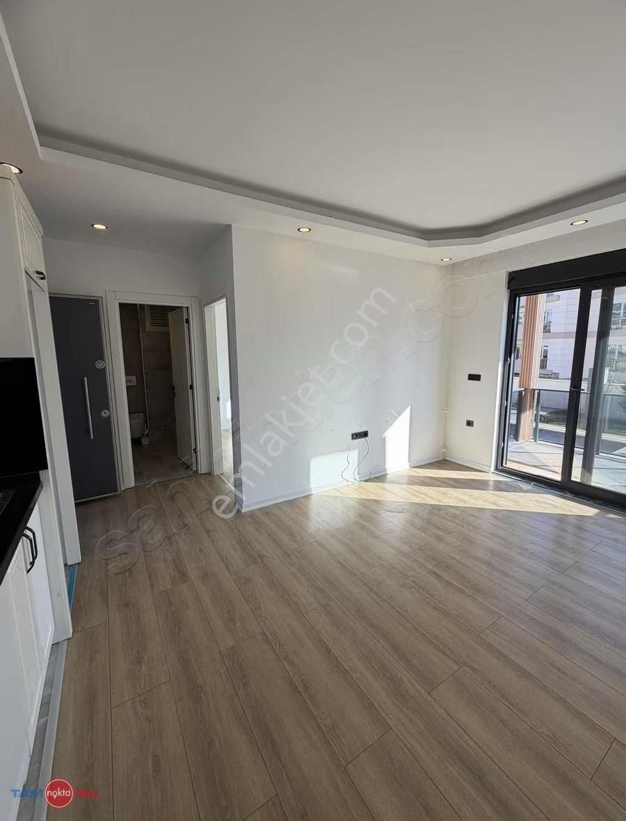 Altıntaş'ta Havuzlu Sitede 1+1 Kiralık Daire - Görsel 14