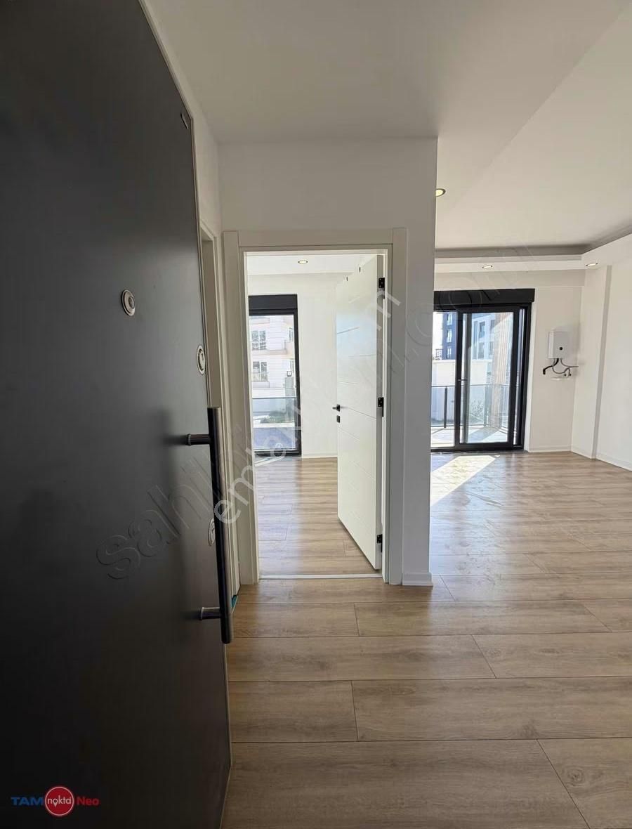 Altıntaş'ta Havuzlu Sitede 1+1 Kiralık Daire - Görsel 6