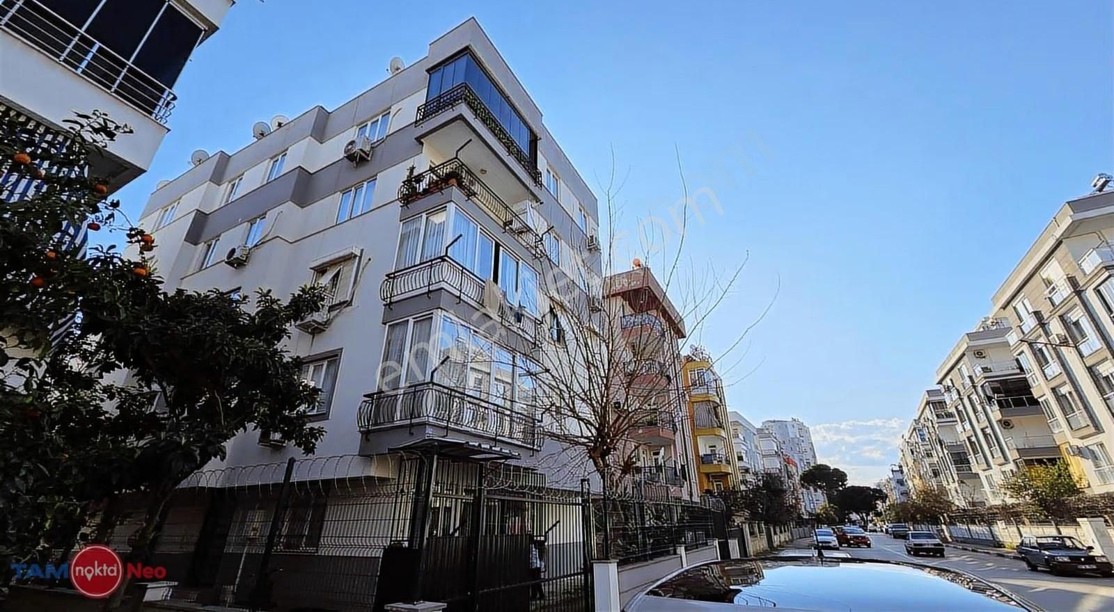 Kızılarık'ta 2+1 Ayrı Mutfaklı Doğalgazlı Cadde Yanı