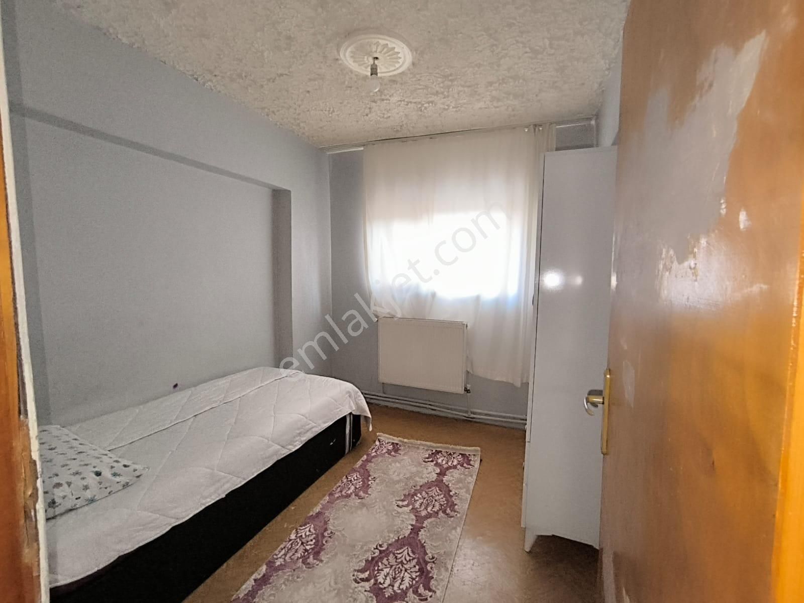Yılmaz Gayrimenkulden Eşyalı Kiralık 3+1 Ön Cephe Masrafsız Hazır Kurulu Düzen - Görsel 22