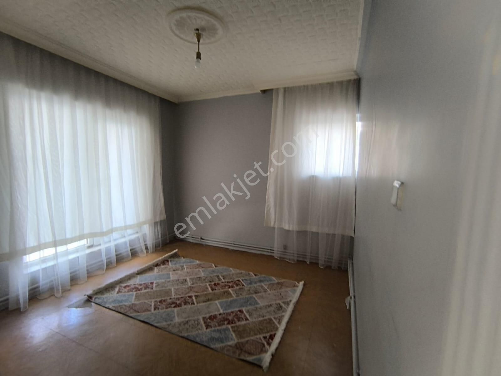 Yılmaz Gayrimenkulden Eşyalı Kiralık 3+1 Ön Cephe Masrafsız Hazır Kurulu Düzen - Görsel 12