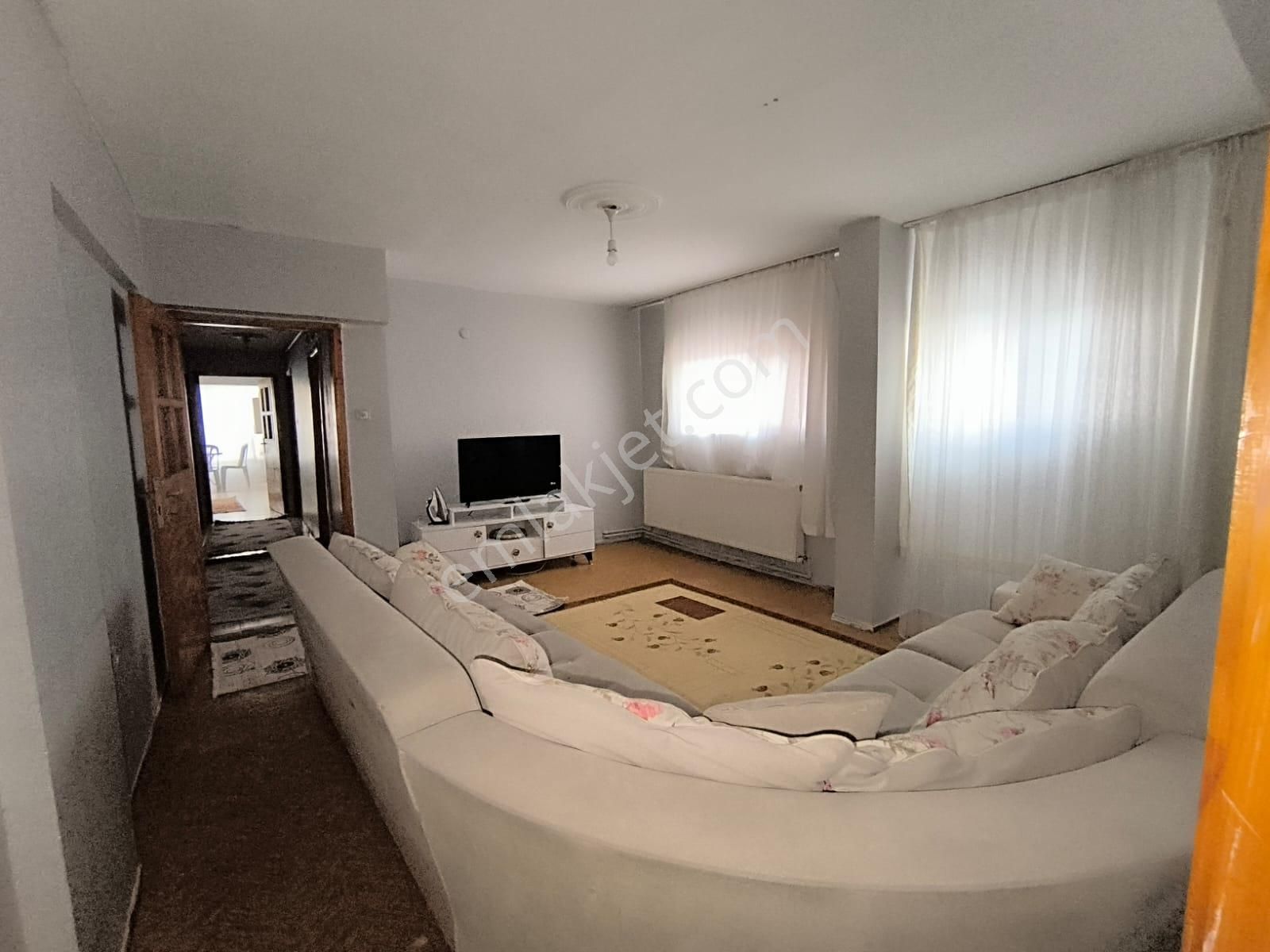 Yılmaz Gayrimenkulden Eşyalı Kiralık 3+1 Ön Cephe Masrafsız Hazır Kurulu Düzen - Görsel 20
