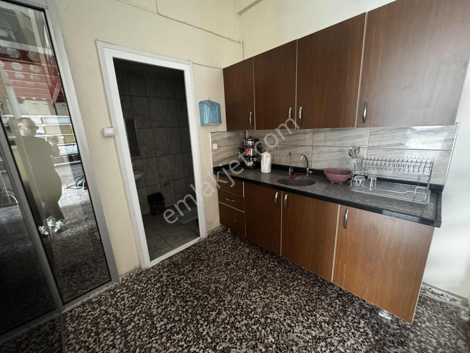 Karşıyaka Yetsan Girişte Köşe İşyeri Tabela Değeri Yüksek - Görsel 5