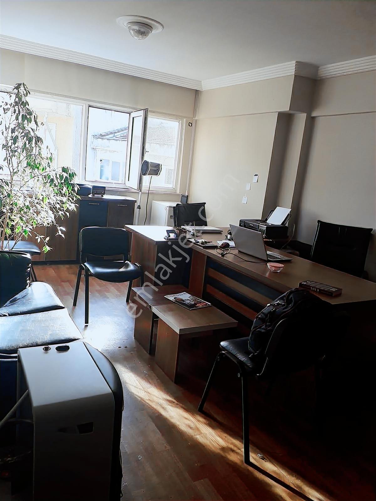 Gazcılar Caddesi Girişinde Kelepir Kiracılı Ful Eşyalı Ofis - Görsel 2