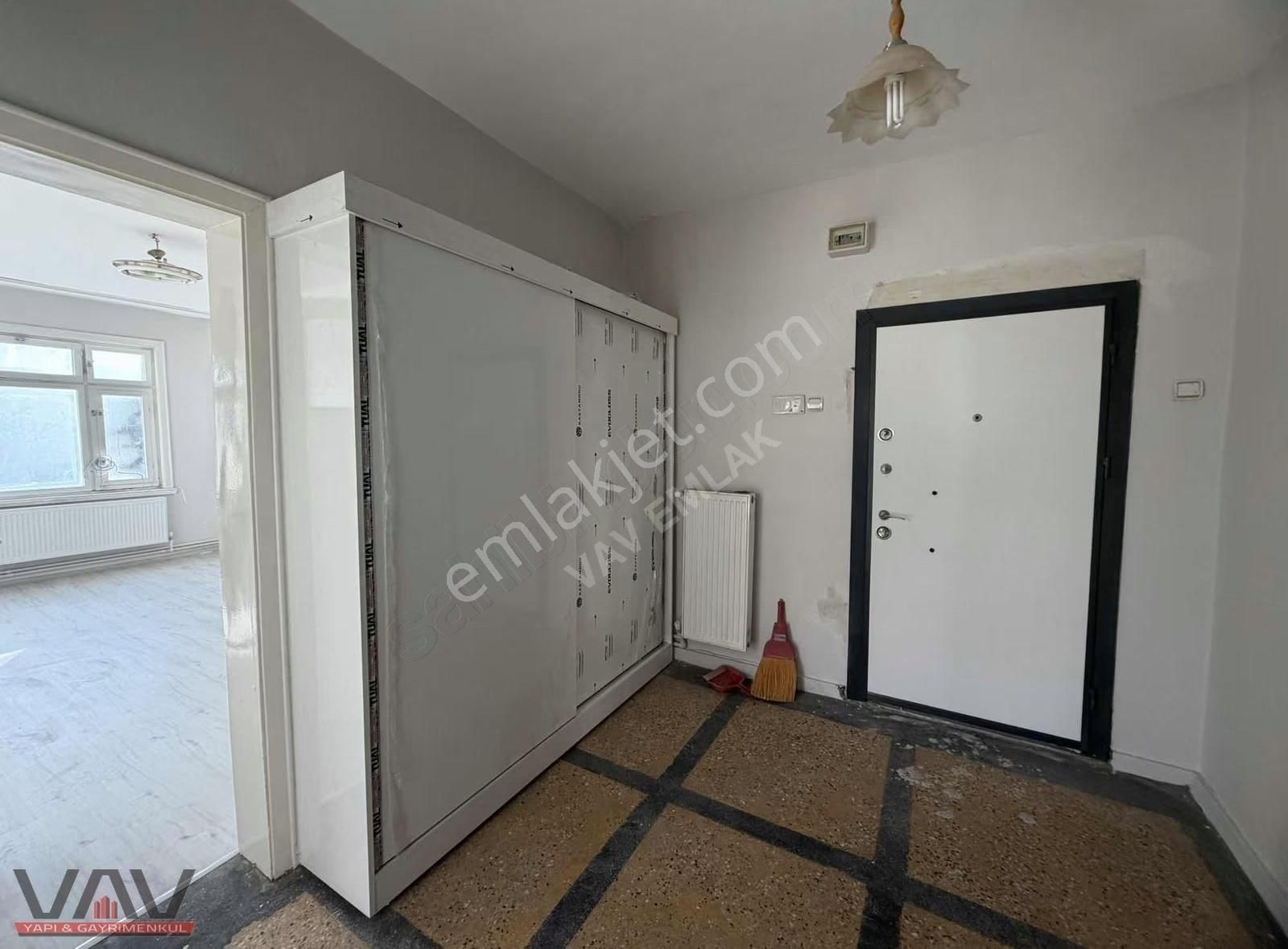 Meram Fatih Caddesinde 3+1 Bakımlı Kiralık Ara Kat Daire - Görsel 7