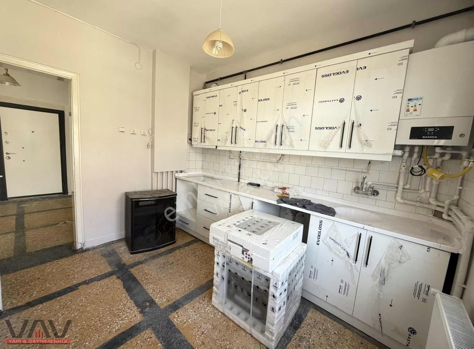 Meram Fatih Caddesinde 3+1 Bakımlı Kiralık Ara Kat Daire - Görsel 13
