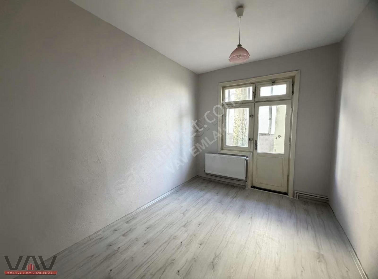 Meram Fatih Caddesinde 3+1 Bakımlı Kiralık Ara Kat Daire - Görsel 8