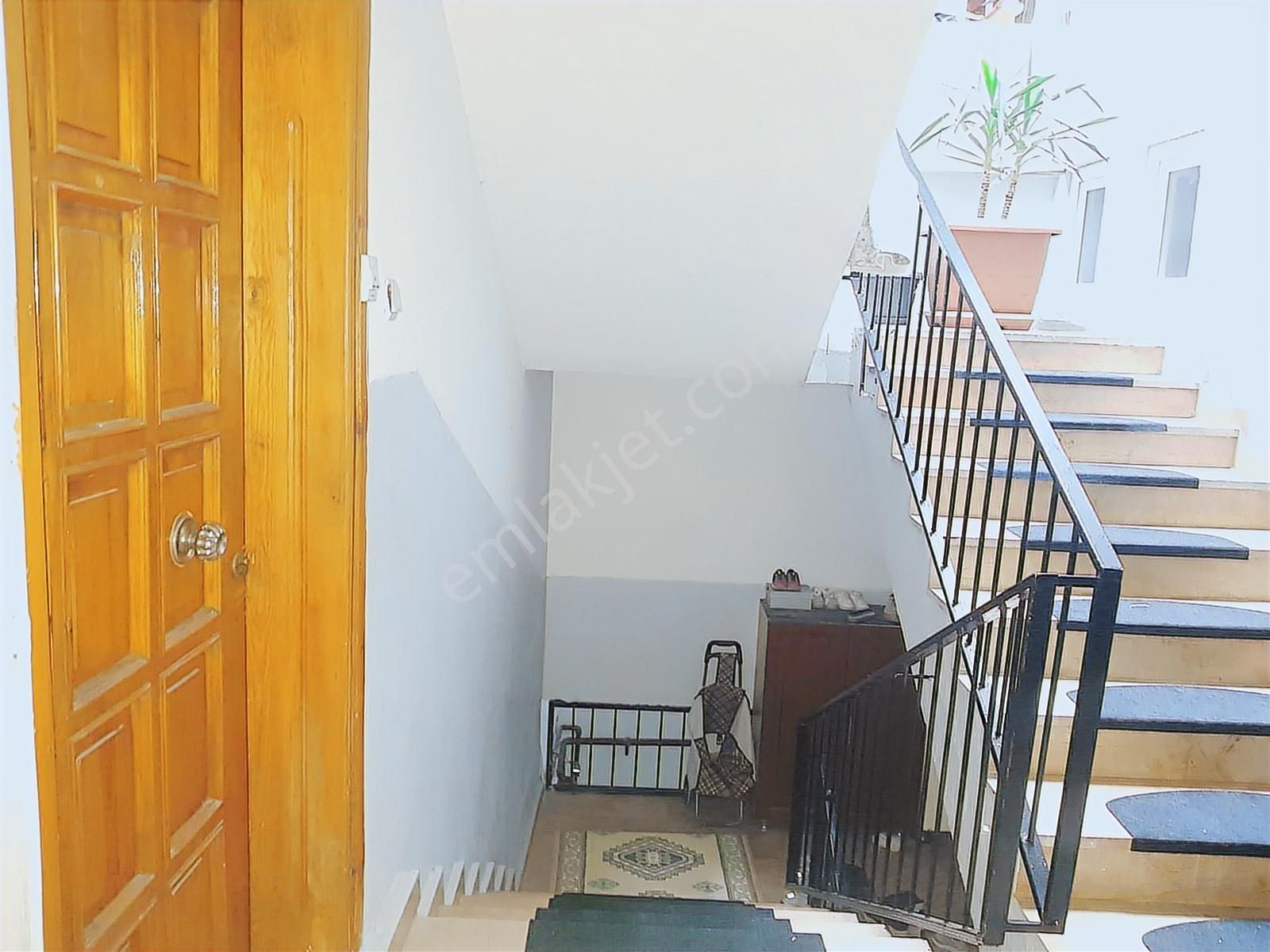 Peys'den Üçevler'de Kargaşadan Uzak Aile Apartmanı İçerisinde3+1 - Görsel 5
