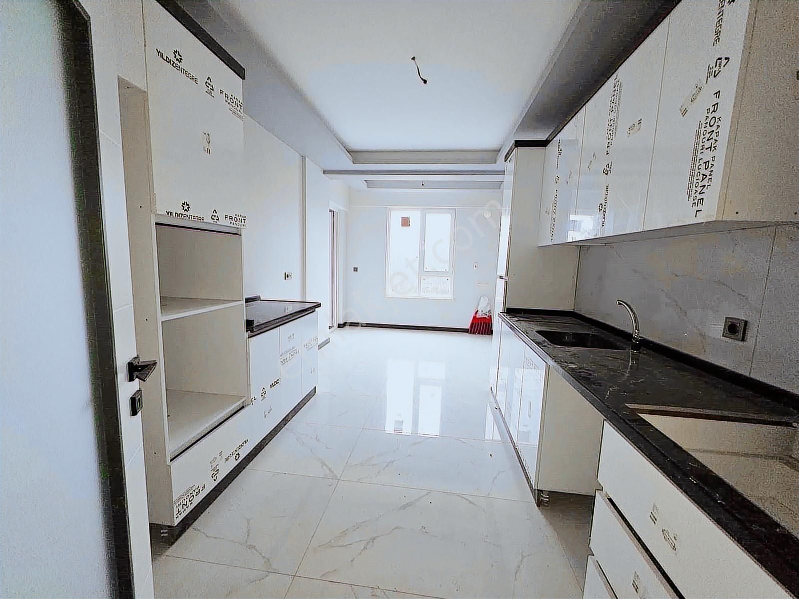 Bağlum Hisar'da Park Manzaralı Katta Asansörlü Sıfır 3+1 Daire - Görsel 32