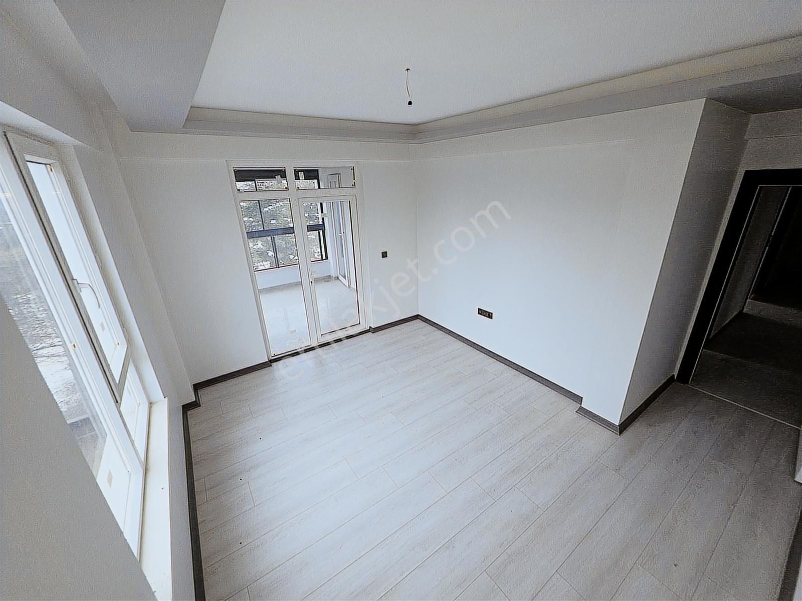 Bağlum Hisar'da Park Manzaralı Katta Asansörlü Sıfır 3+1 Daire - Görsel 22