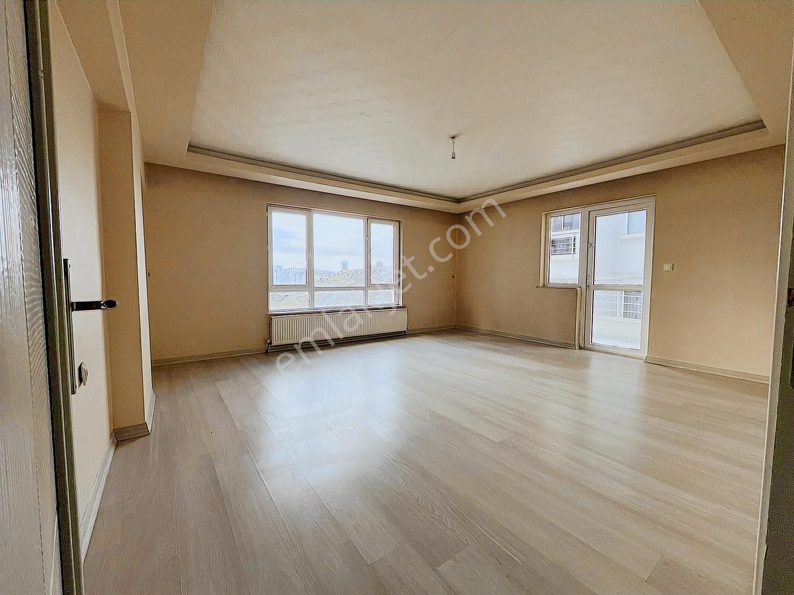 Ovacık'ta Geniş Metrajlı Full Yapılı Ara Katta 4+1 Daire - Görsel 4