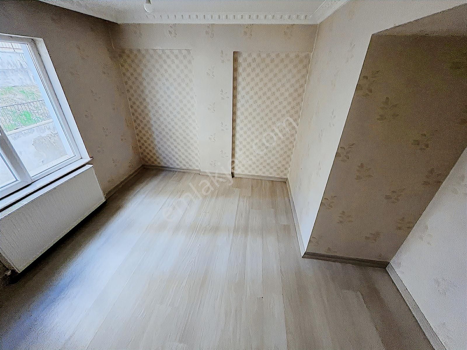 Ovacık'ta Geniş Metrajlı Full Yapılı Ara Katta 4+1 Daire - Görsel 8