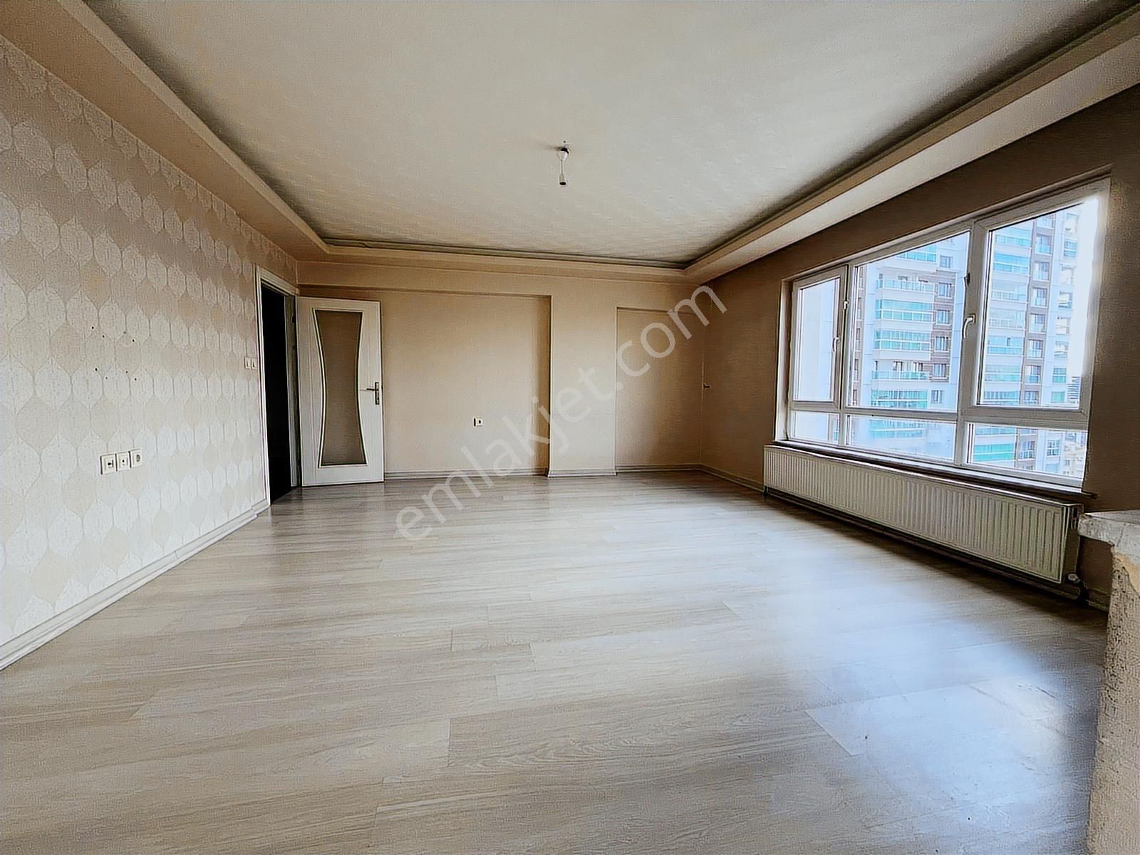 Ovacık'ta Geniş Metrajlı Full Yapılı Ara Katta 4+1 Daire - Görsel 5