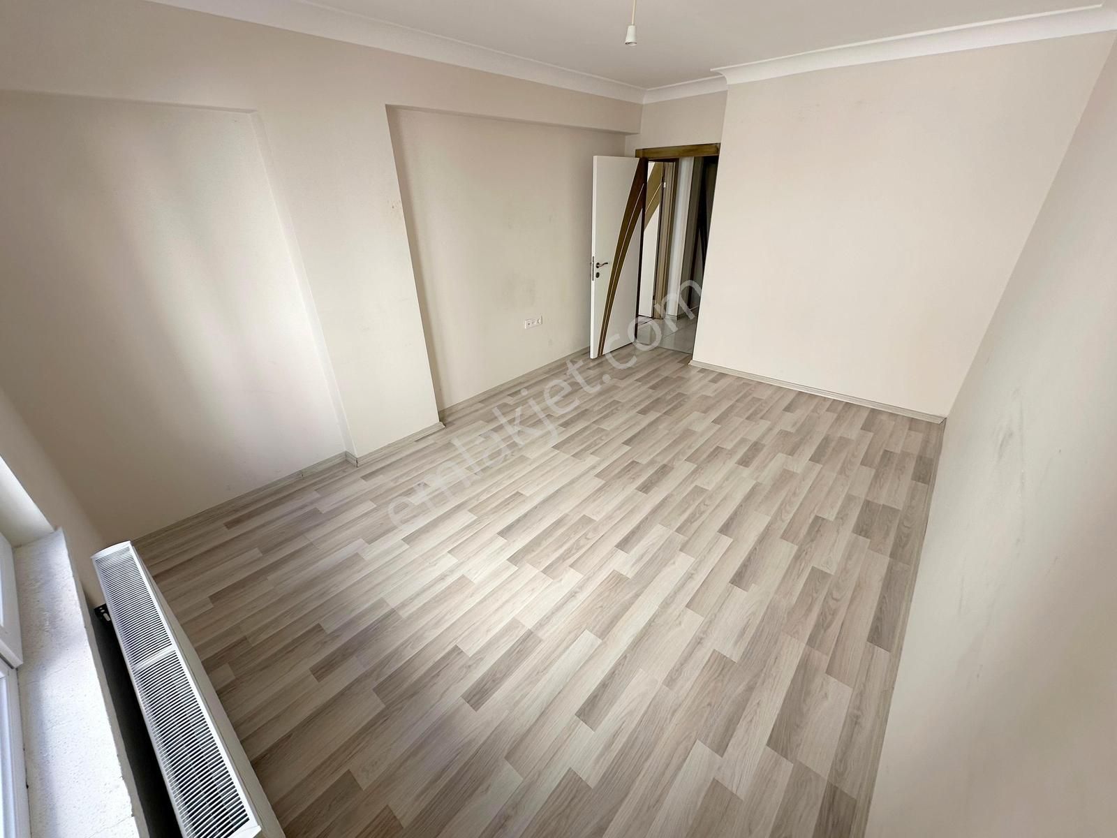 Ufuktepe Sağlık Ocağı Yakını Asansörlü Katta Yapılı 3+1 Daire - Görsel 18