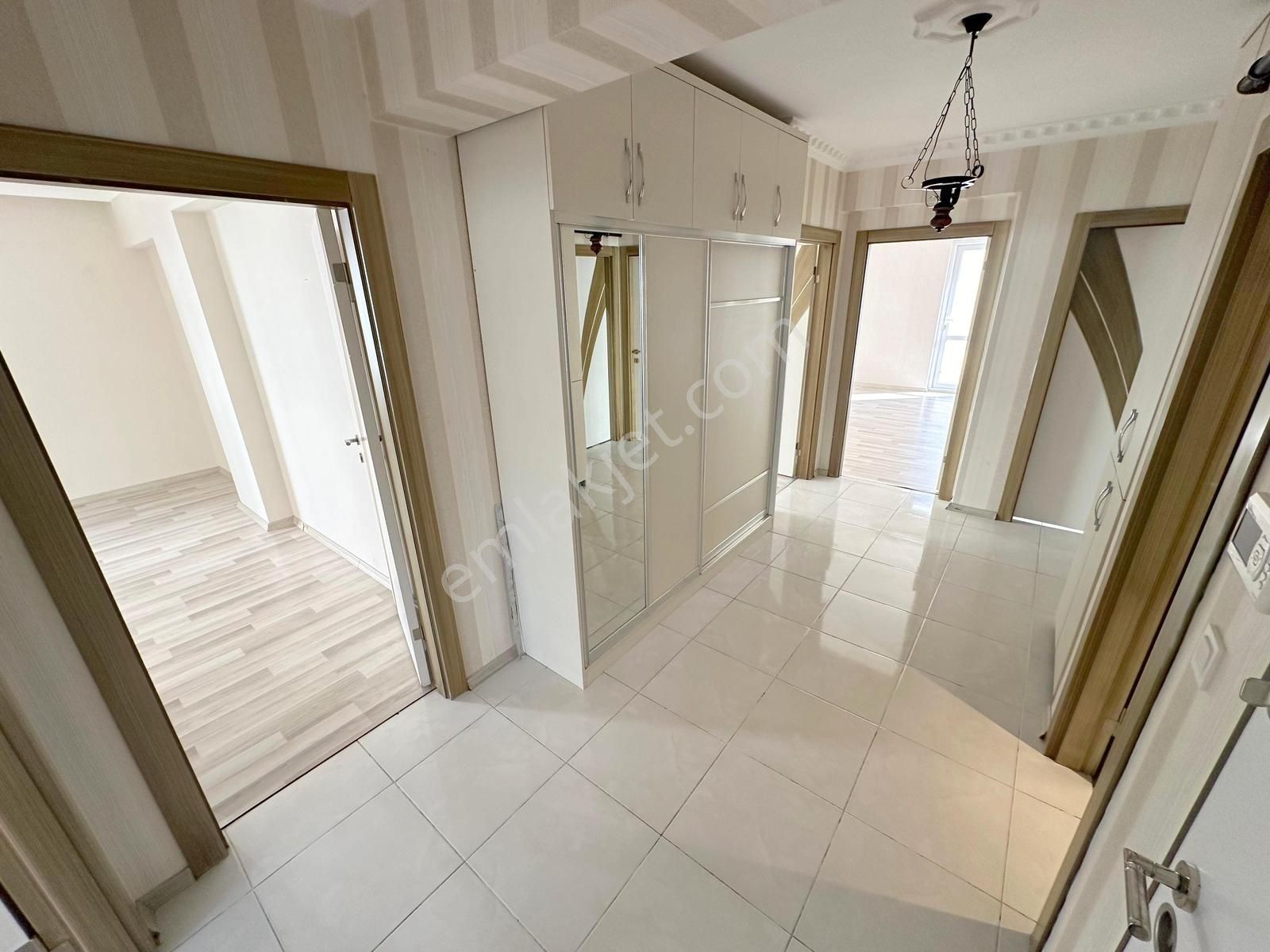 Ufuktepe Sağlık Ocağı Yakını Asansörlü Katta Yapılı 3+1 Daire - Görsel 24