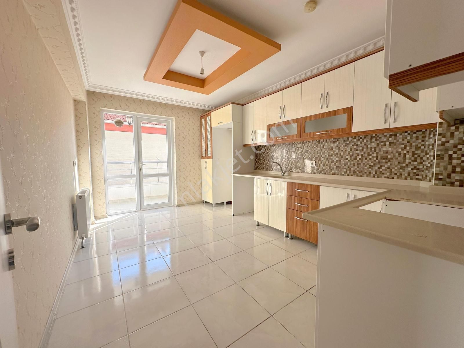 Ufuktepe Sağlık Ocağı Yakını Asansörlü Katta Yapılı 3+1 Daire - Görsel 8