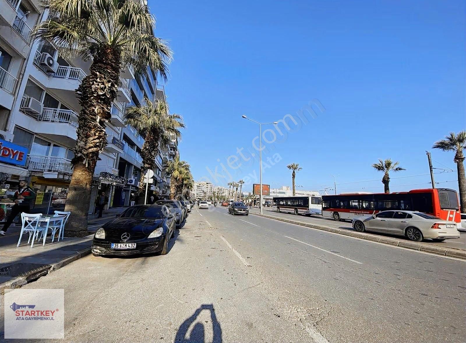 Karşıyaka Donanmacı Mahallesi Çarşı İçinde 2+1 Kiralık Daire - Görsel 23