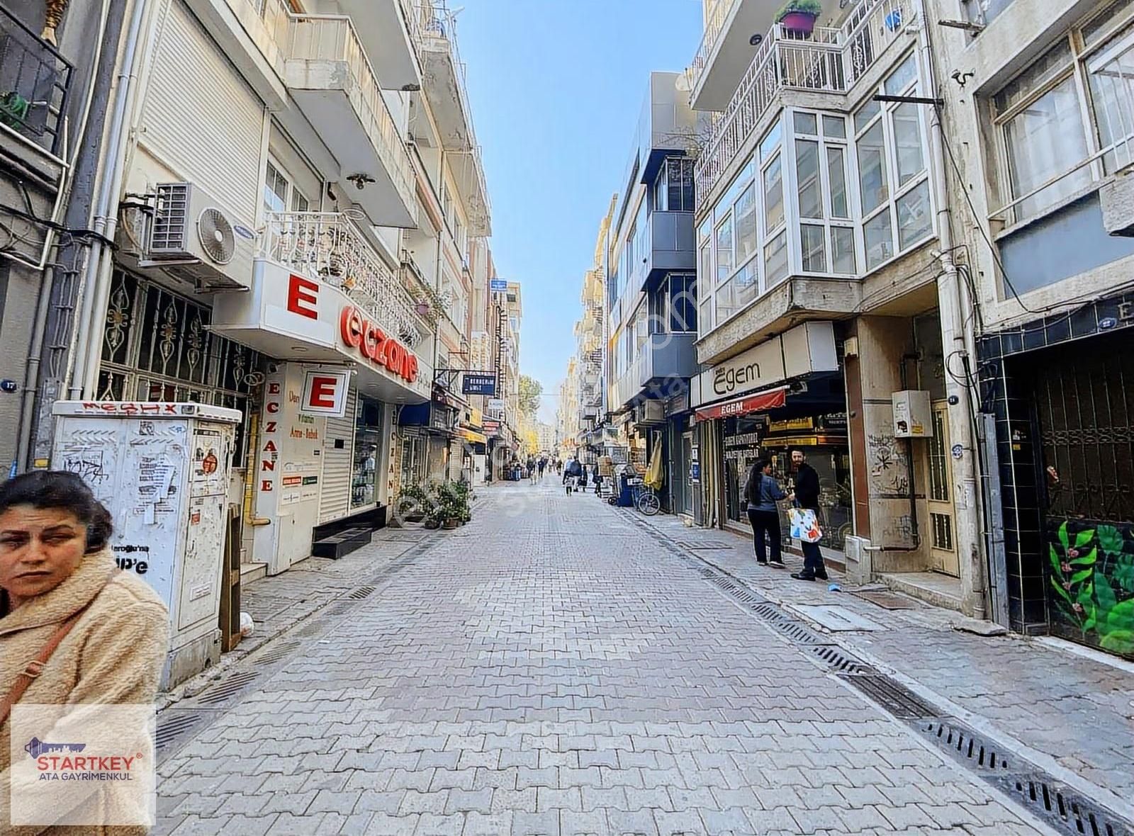 Karşıyaka Donanmacı Mahallesi Çarşı İçinde 2+1 Kiralık Daire - Görsel 26