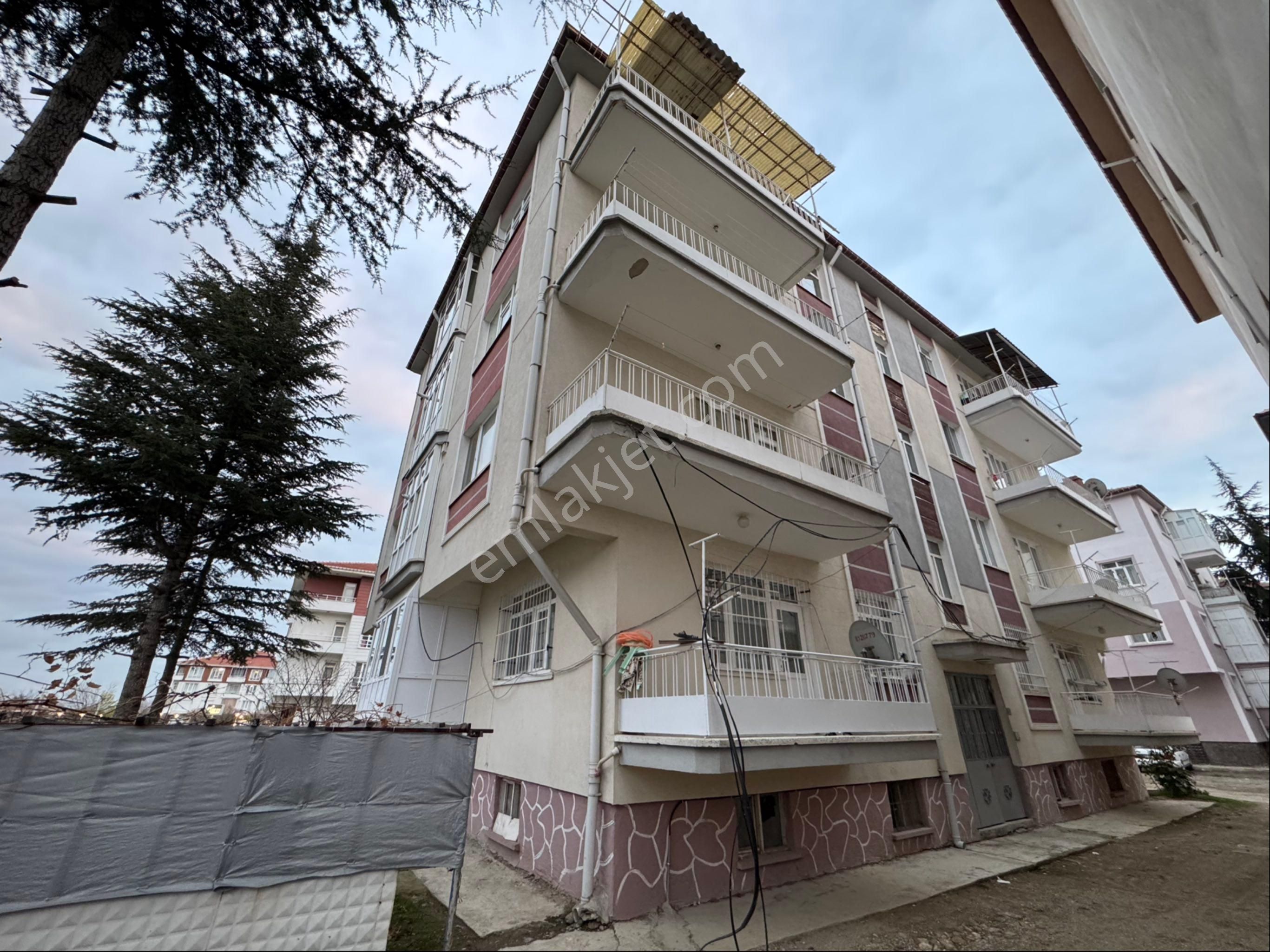 A-k Emlaktan İstasyon Mah 3+1 Kombili Mantolu Kiralık Daire