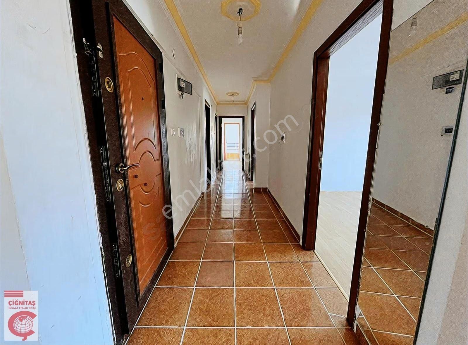 Çiğnitaş Emlak'tan Pursaklar Merkezi Konum 3+1 Kiralık Daire