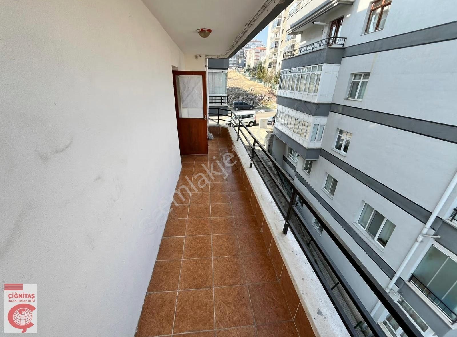 Çiğnitaş Emlak'tan Pursaklar Merkezi Konum 3+1 Kiralık Daire - Görsel 2