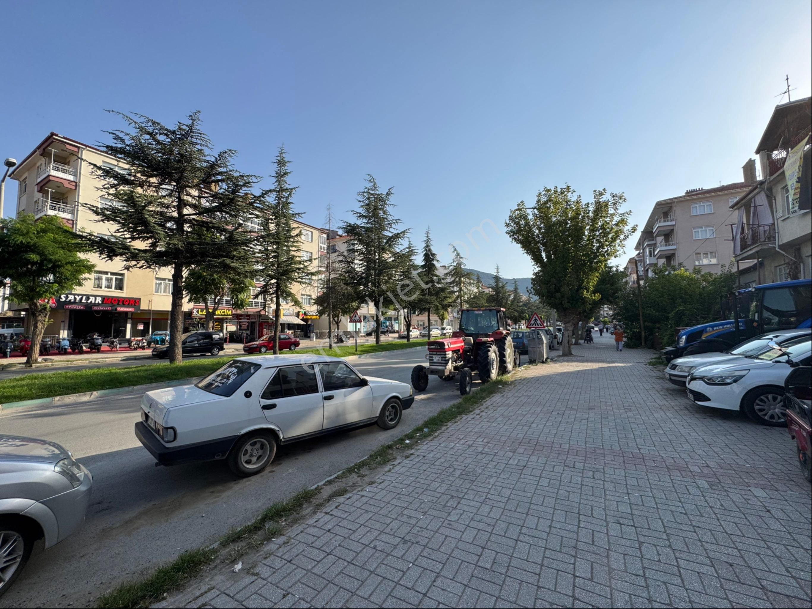 A-k Emlaktan İstasyonda 4 Yol Kavşağında Geniş Satılık Dükkan - Görsel 5