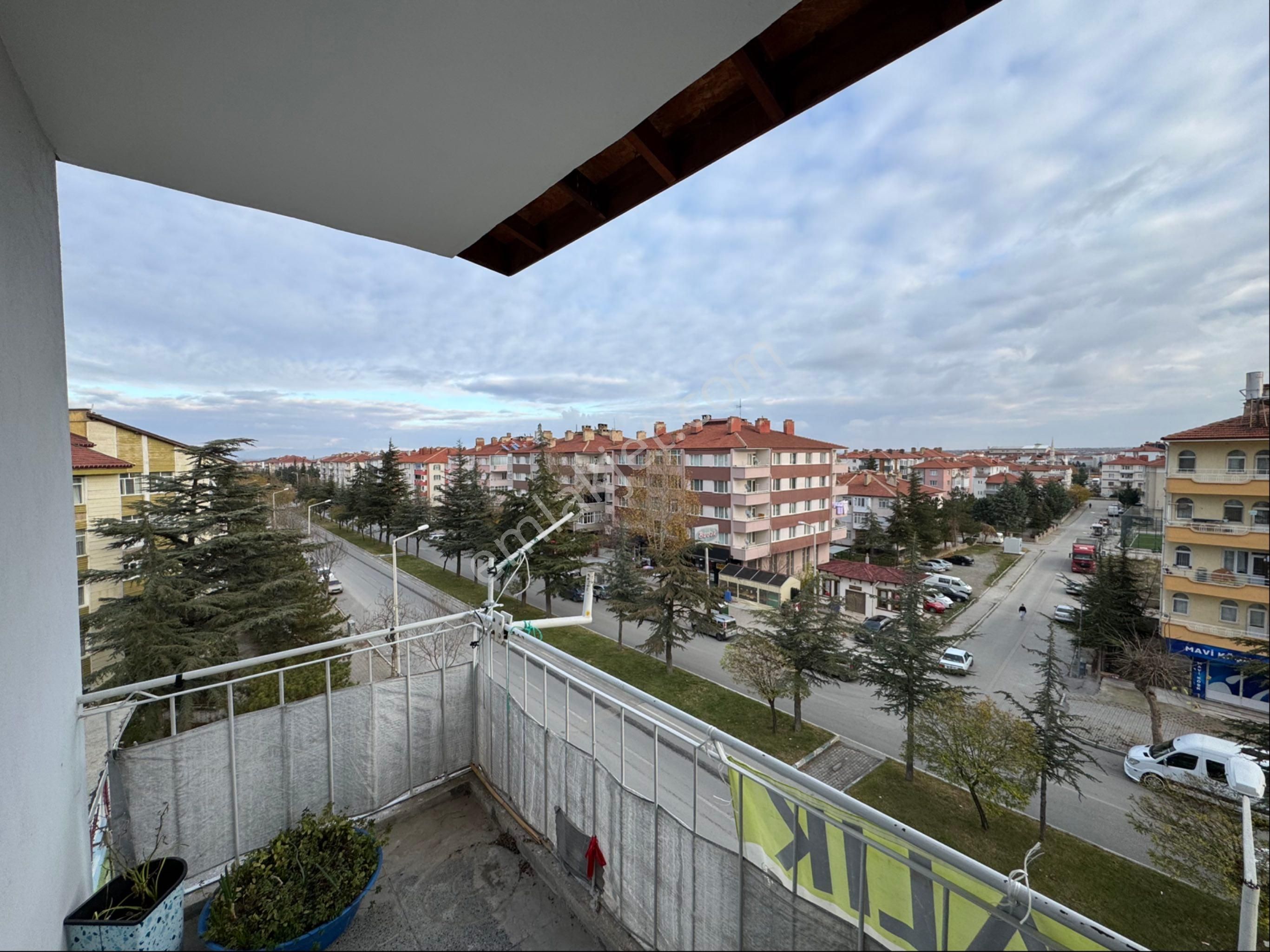 A-k Emlaktan İstasyon Mah Cadde Cephe 2+1 Kombili Mantolu Kiralı - Görsel 7