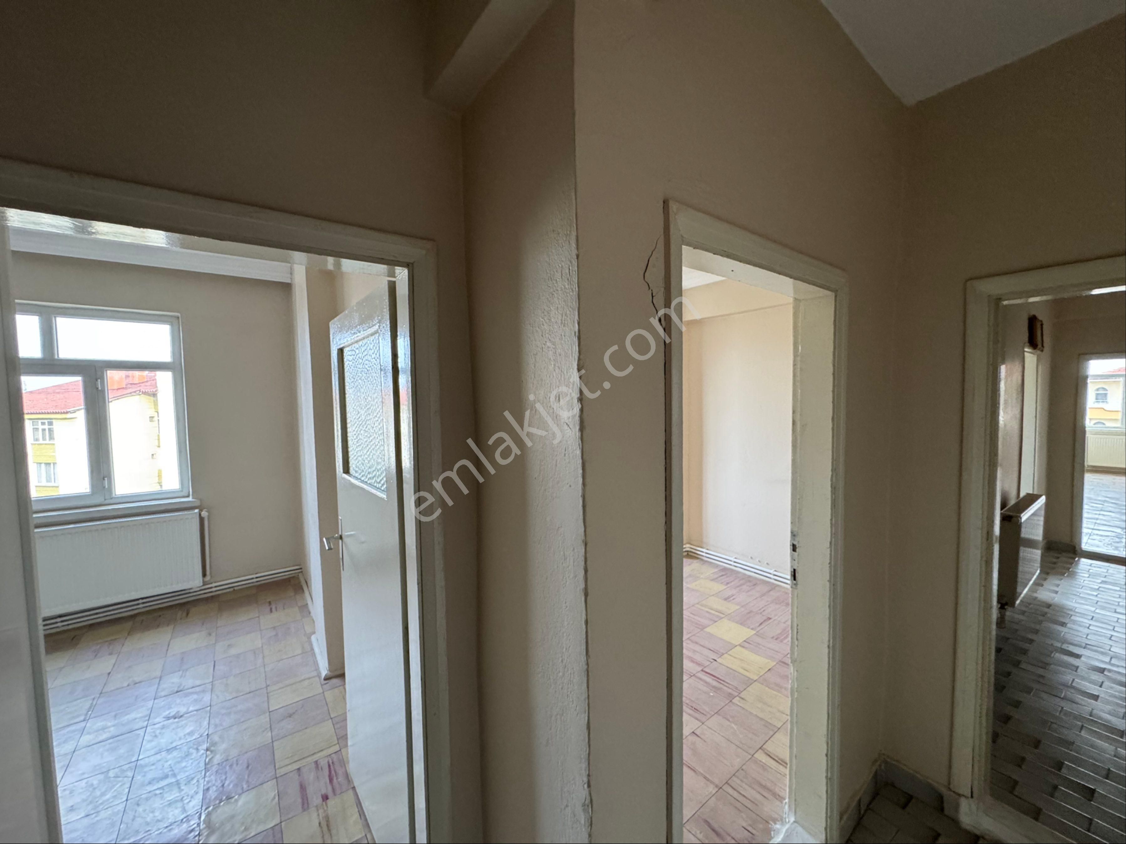 A-k Emlaktan İstasyon Mah Cadde Cephe 2+1 Kombili Mantolu Kiralı - Görsel 20