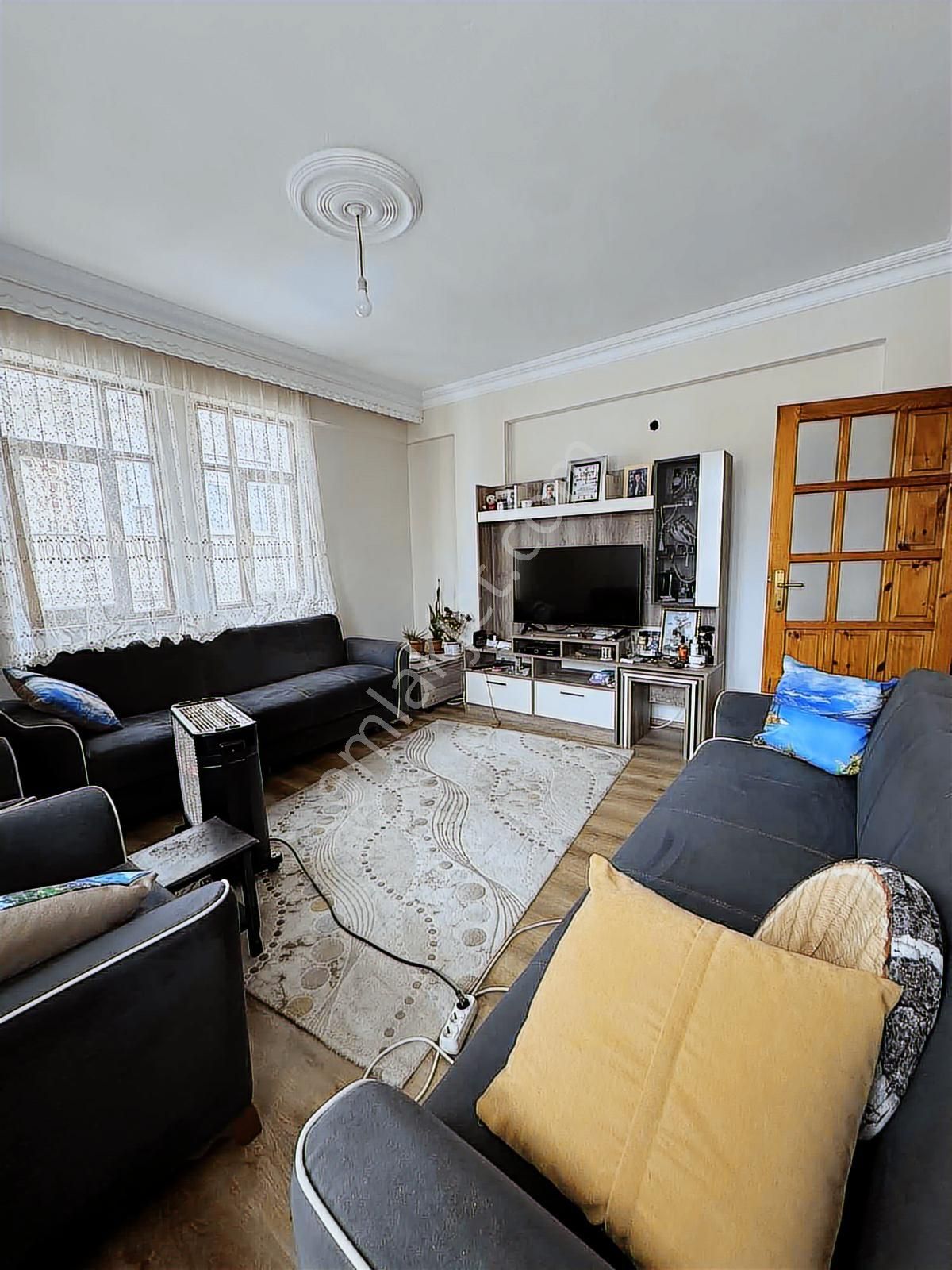 Özgür Emlaktan Üç Cehpe Açık 3+1 Daire - Görsel 5